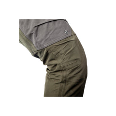 Forest Green | Hunters Element Downpour Elite Trouser Image Showing Close Up View Of The Knee.