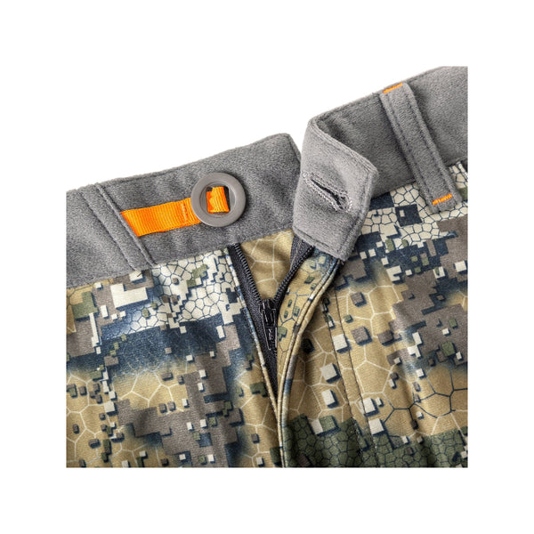 Desolve Veil | Hunters Element Mens Macaulay Pants mage Showing Close Up Of The Button And Zipper.