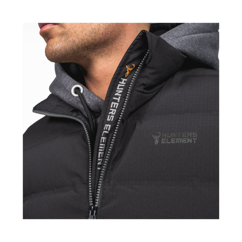 Black | Hunters Element Permafrost Men's Vest Showing Sturdy Zipper. 