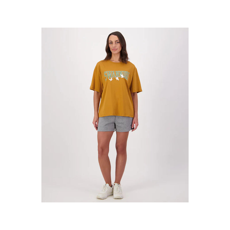 Mid Grey Marle | Swanndri Club Swan Womens Short Imagew Showing Front View On A  Model.