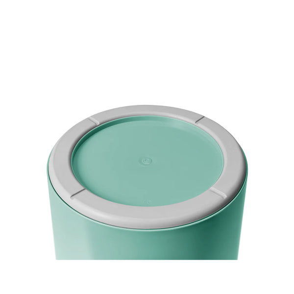 Seafoam | YETI Loadout Bucket Image Showing Close Up View Of Non - Slip Ring.