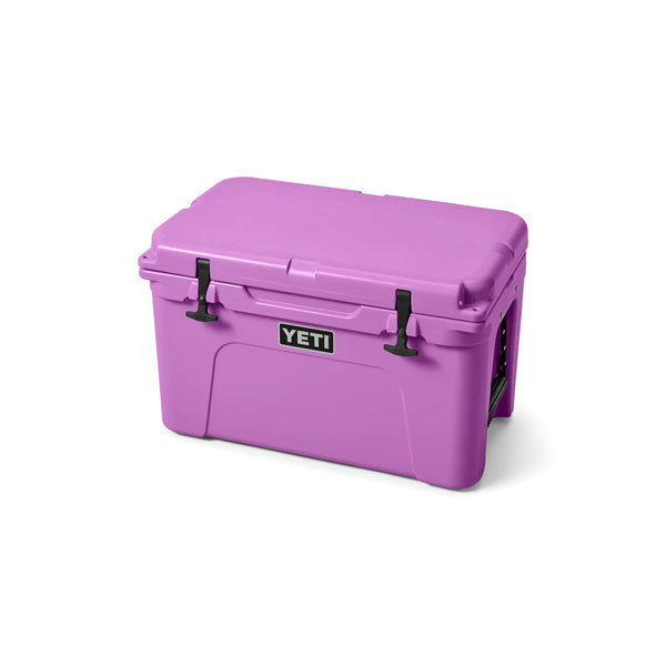 Desert Bloom / 45 | YETI Tundra Hard Cooler 45 Image Showing Angled Front View, Lid Closed.