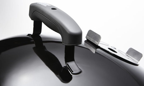 Black | Close up of nylon handle