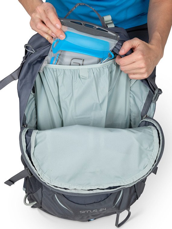 Summit Blue | Osprey Sirrus 24 Day Pack. Internal pocket